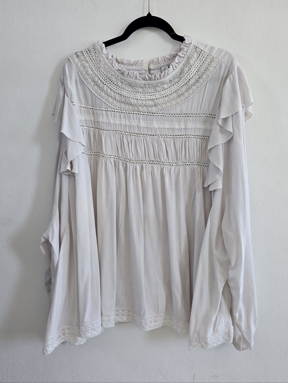 Grace & Karma Off White Ruffle Flutter Sleeve Blouse Size 3X